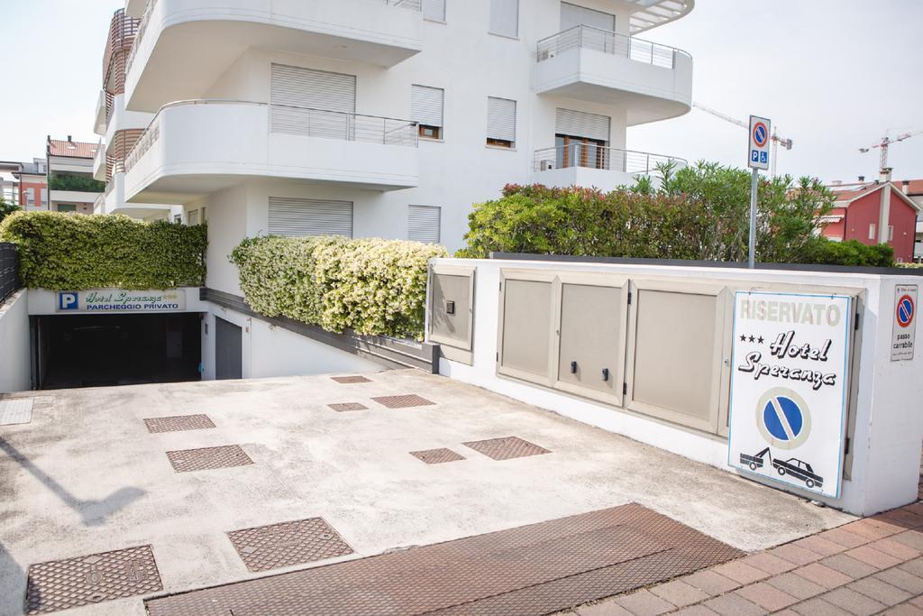 Hotel Speranza Lido di Jesolo Exterior photo